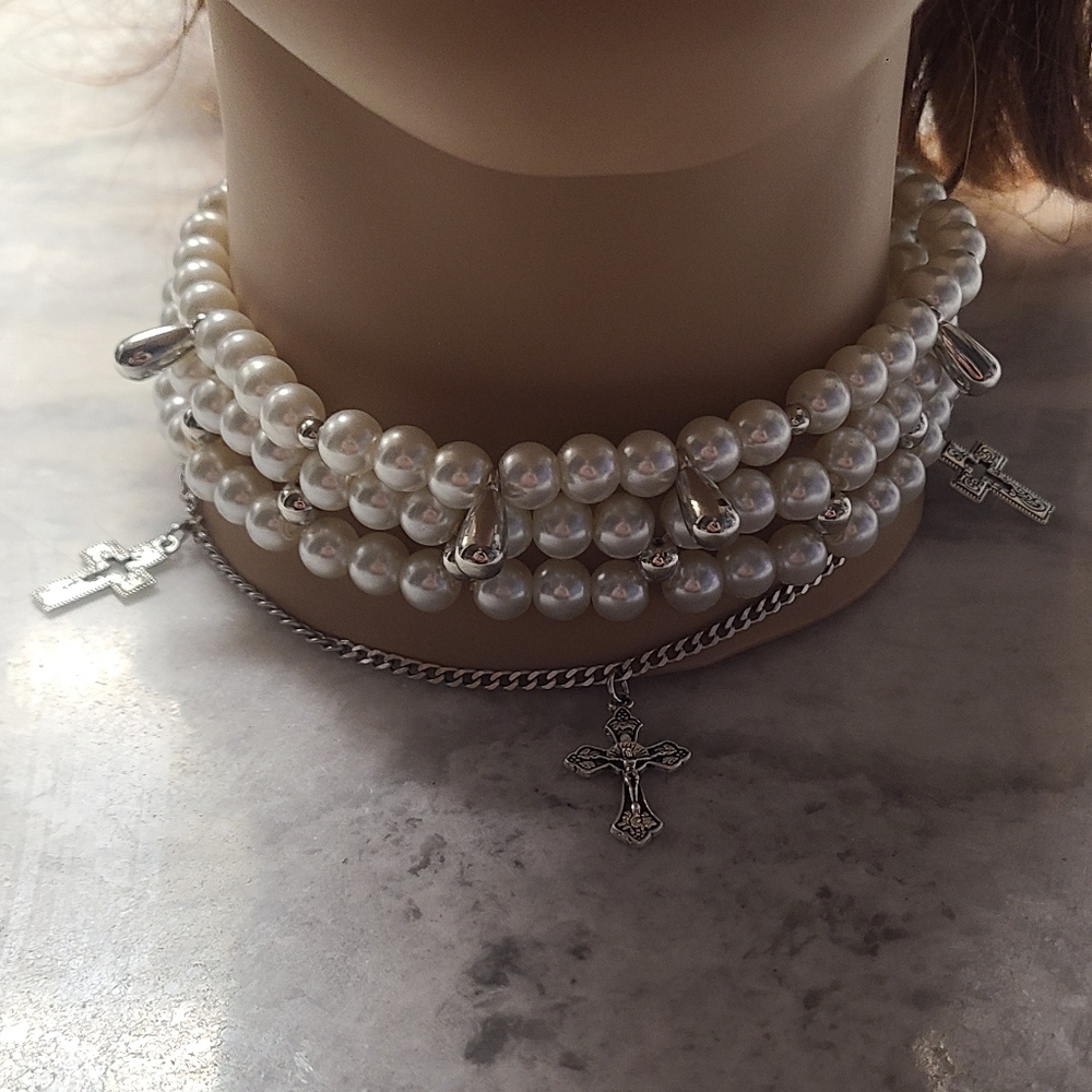 Pearl Cross Choker Set